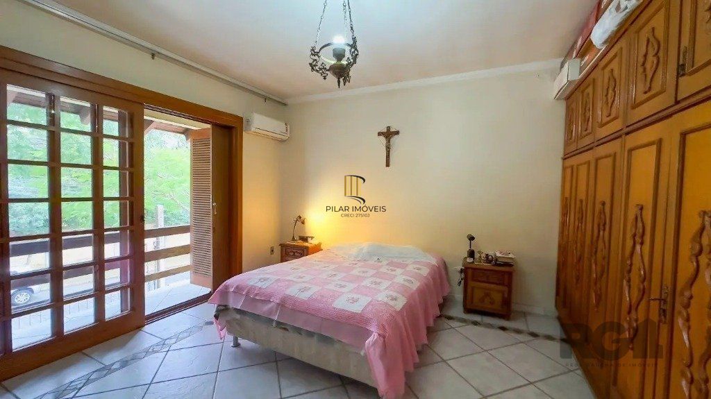 Casa com 4 quartos no bairro nonoai