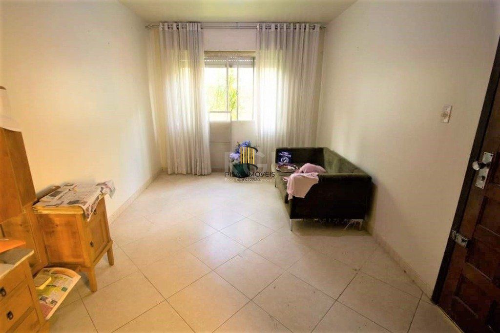 Casa para Venda - 287m², 3 dormitórios, sendo 2 suites, 4 vagas - Nonoai