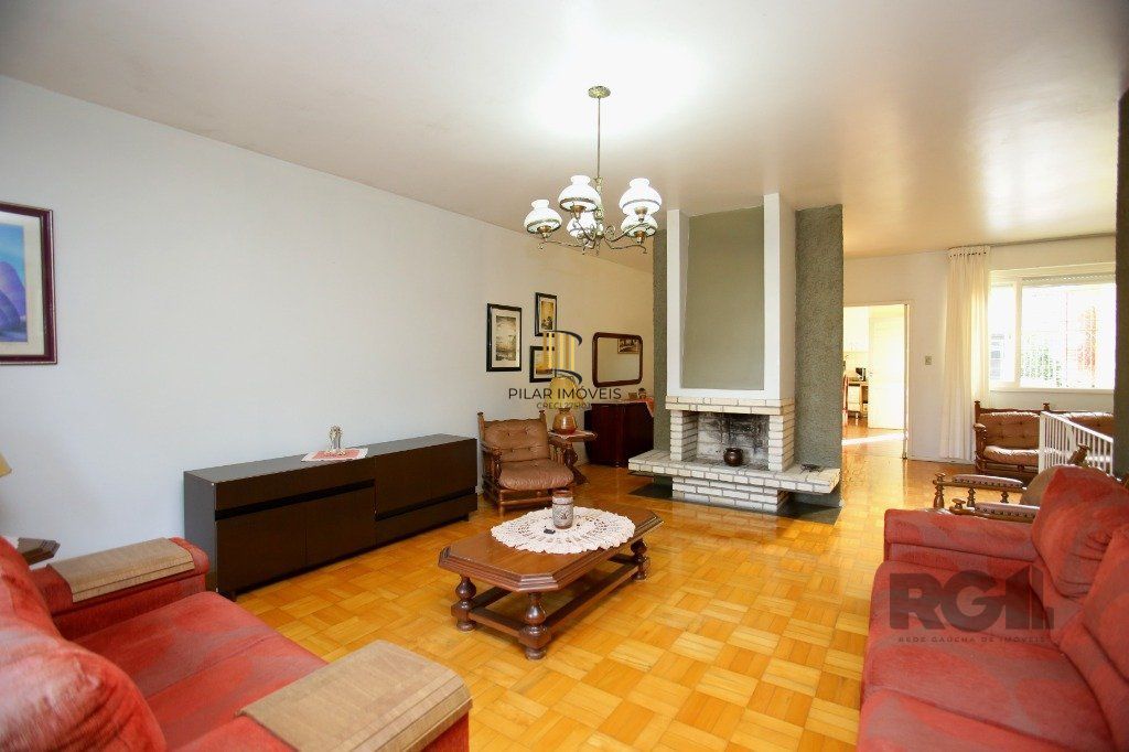 Casa 3 dormitórios no bairro Jardim  Botânico