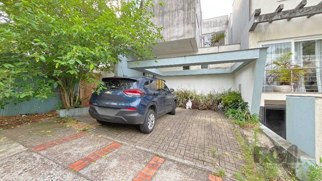Casa 3 dormitórios no bairro Vila Nova
