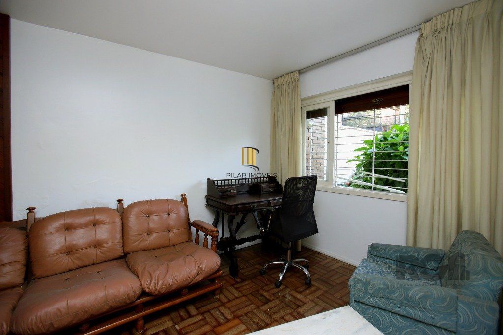 Casa 3 dormitórios no bairro Jardim  Botânico