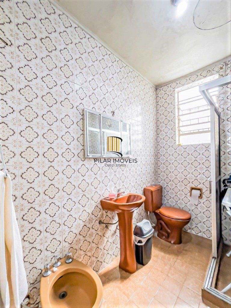 Casa para Venda - 212m², 3 dormitórios, 3 vagas - Azenha