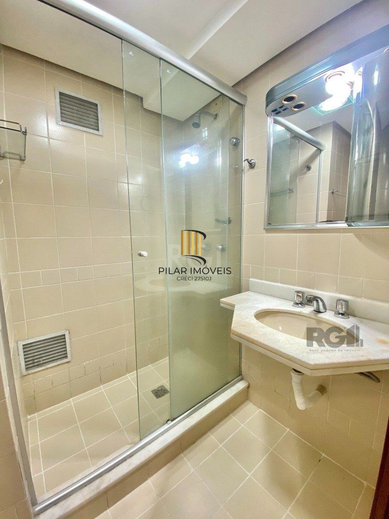 Apartamento 2 dormitórios com elevador e garagem no menino Deus