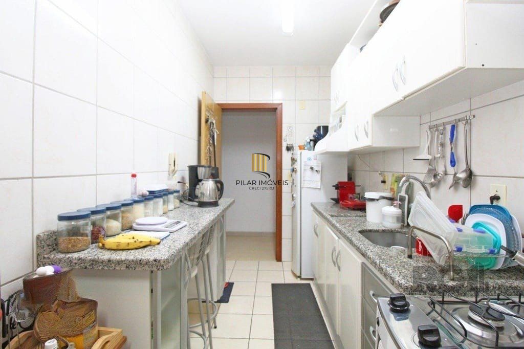 Apartamento 59m² - 2 dormitórios e 1 vaga no bairro Cavalhada