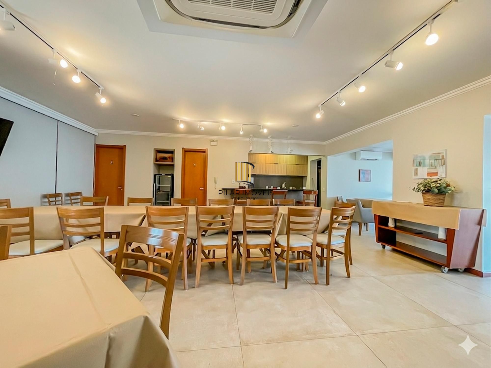 Lindo apartamento 03 dormitórios, duas vagas Coração Menino Deus