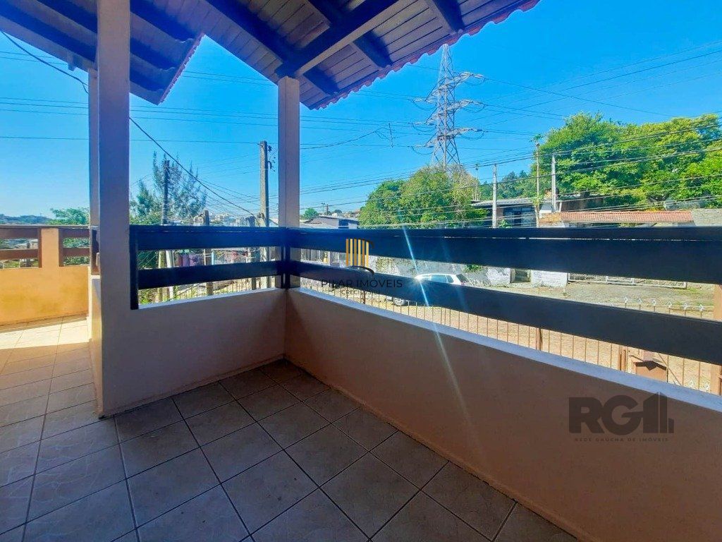 Excelente casa de 240m² com 4 dormitórios e 2 vagas.
