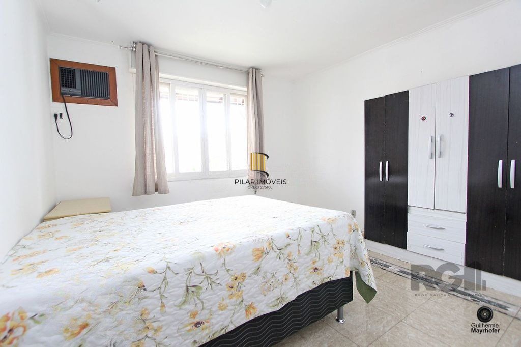 Casa com 5 suítes, 7 banheiros, 4 vagas no bairro Partenon