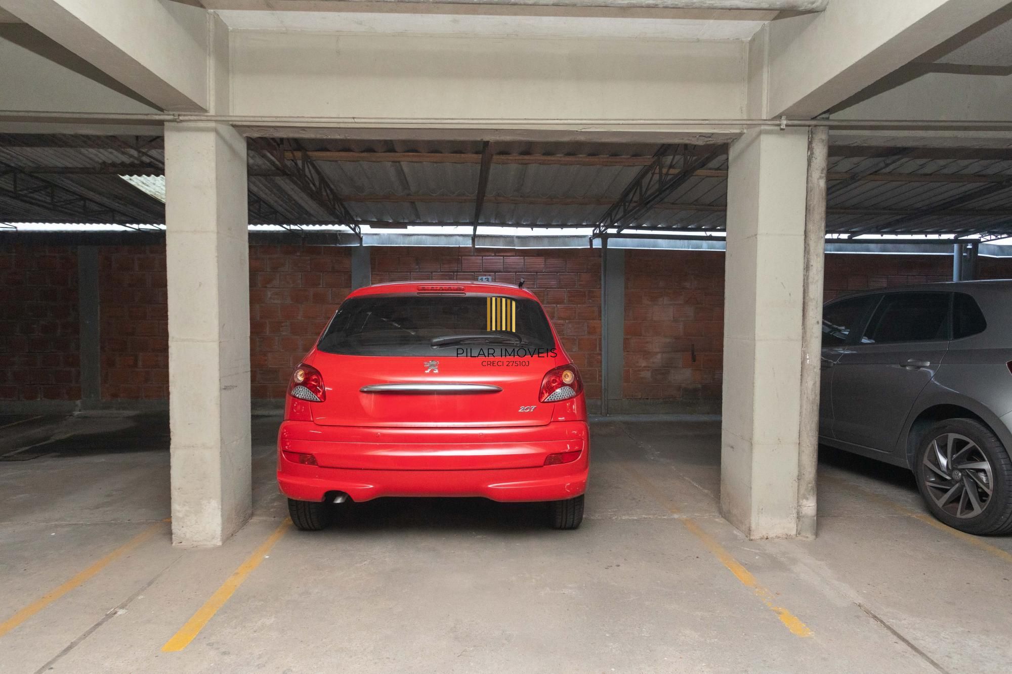 Apartamento de 02 dormitórios com vaga no bairro Boa Vista -Porto Alegre/RS