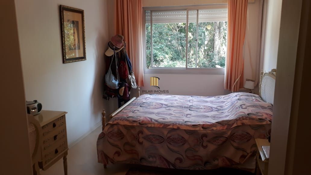 Apartamento para venda de 3 dormitórios, no bairro Teresópolis em Porto Alegre/RS.