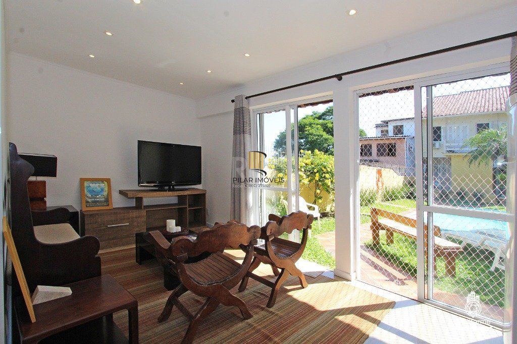 Casa para Venda - 240m², 5 dormitórios, sendo 1 suites, 3 vagas - Menino Deus