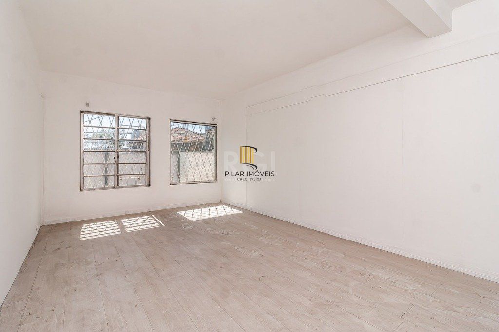 Loja para Venda - 320m², 0 dormitórios, São João