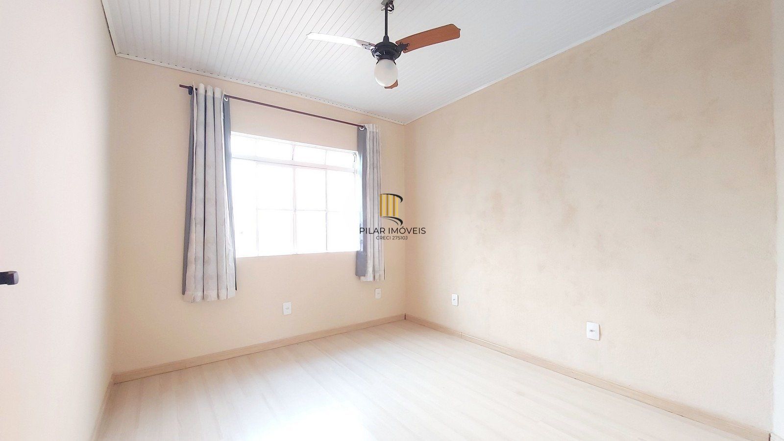 Casa com 3 dormitórios á venda no Bairro Sarandi, Porto Alegre