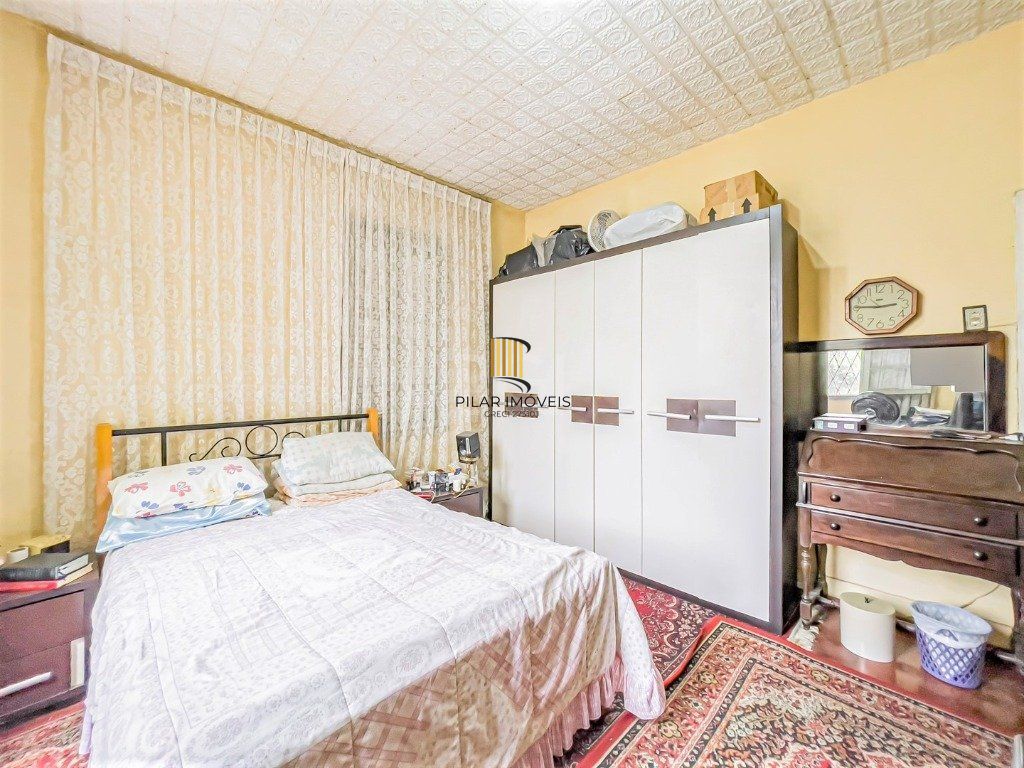 Casa para Venda - 212m², 3 dormitórios, 3 vagas - Azenha