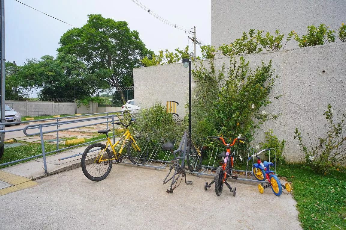 Apartamento á venda de 2 dormitórios no Bairro Protásio Alves.
