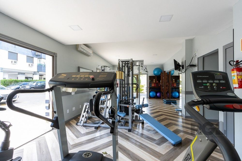 Apartamento com 3 dormitórios  na Zona Sul de Porto Alegre RS.