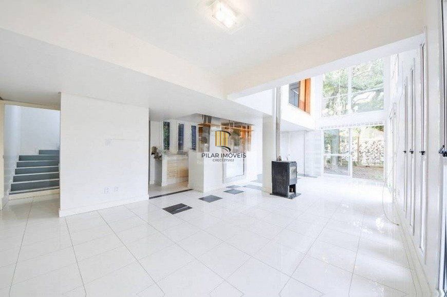 Casa à venda com 2 quartos, 255m² Rua CORONEL GOMES DE CARVALHO, Sétimo Céu, Porto Alegre