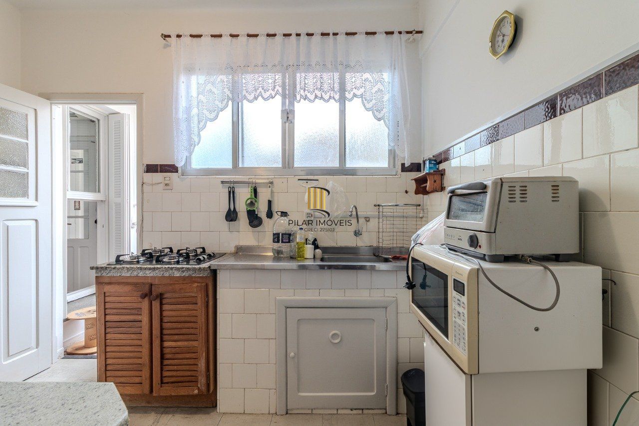 Apartamento 2 dormitórios no Centro Histórico