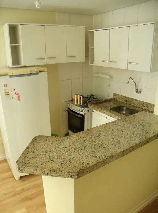 Apartamento de 01 dormitório em edifício com infraestrutura no Centro de Porto Alegre-RS
