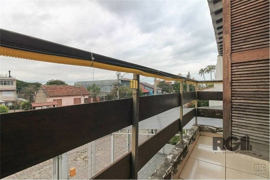 Casa de 285m² - 4 dormitórios, 4 vagas no bairro Bom Jesus