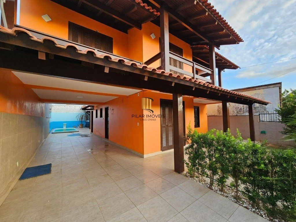 Casa 4 dormitórios no bairro Igra Norte