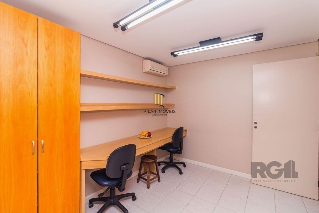 Excelente sala comercial de 140m² no centro.