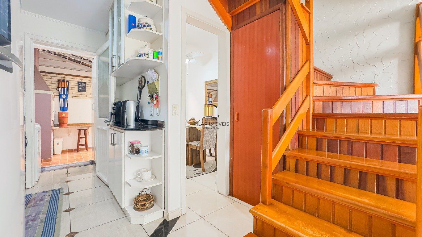 Casa em Condomínio de 2 dormitórios à venda em Sarandi, Porto Alegre.