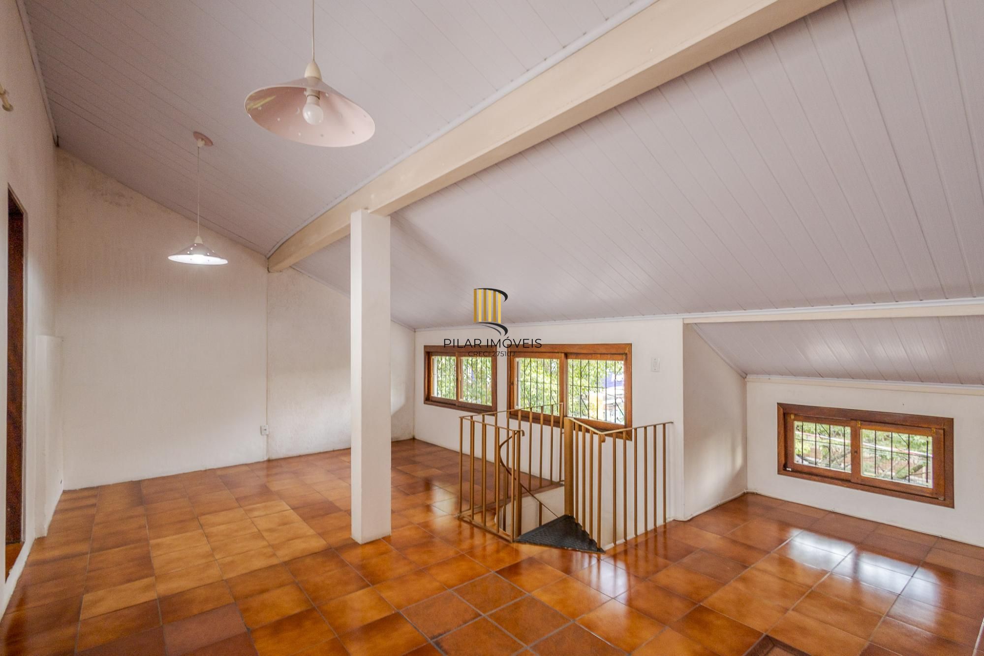 Casa para Venda - 210m², 4 dormitórios, 2 vagas - Petrópolis