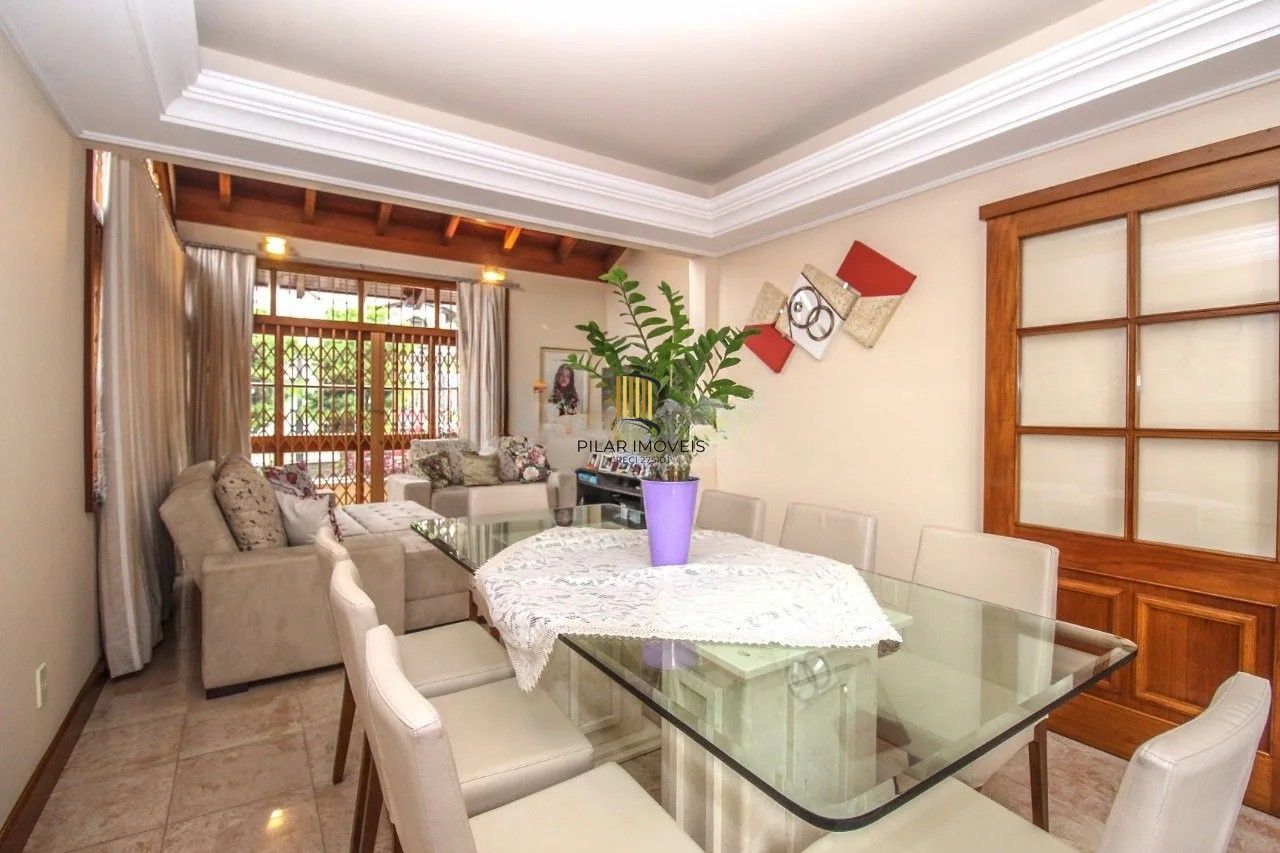 Casa 612m² - 3 suíte, 8 vagas no bairro Medianeira