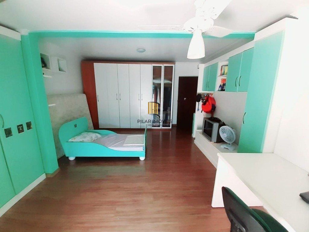 Casa para Venda - 260m², 4 dormitórios, sendo 1 suites, 4 vagas - Nonoai