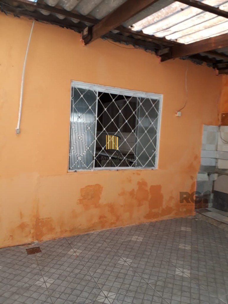 Casa de 3 dormitórios, no bairro Lomba do Pinheiro
