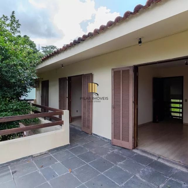 Casa à Venda na Rua da Gruta – 241,99m² – Próxima ao Hospital Divina Providência