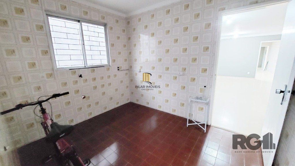 Casa 3 dormitórios no bairro Azenha