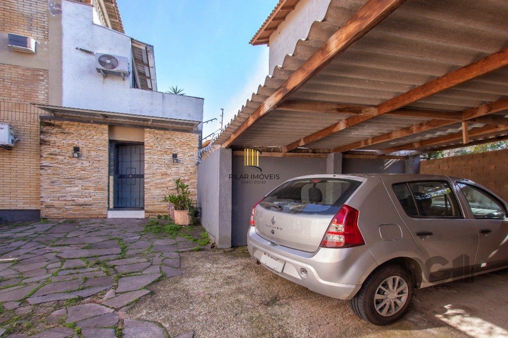 Casa em condomínio de 177m², 3 dormitórios, 1 vaga no bairro Ipanema