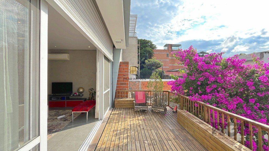 Casa 3 dormitórios no bairro Vila Nova