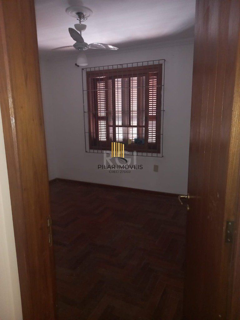 Casa 3 dormitórios no bairro Nonoai