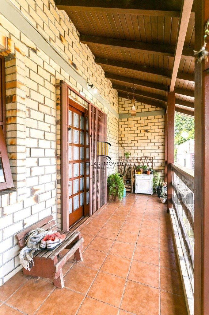 Casa 5 dormitórios no bairro Cristal
