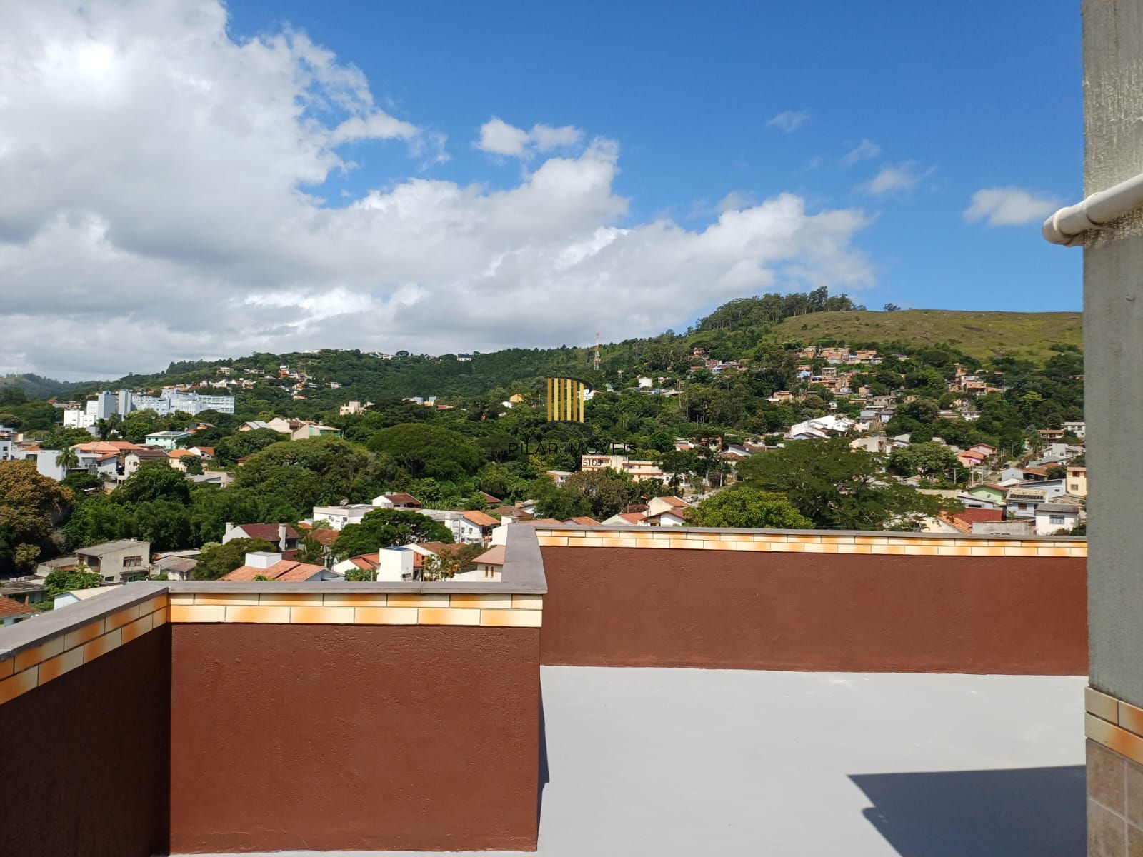 Cobertura 3 dormitórios no bairro Nonoai