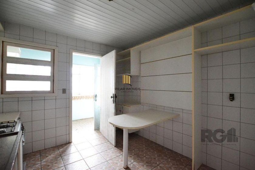 Casa de 200m² - 4 dormitórios, 4 vagas no bairro Espírito Santo