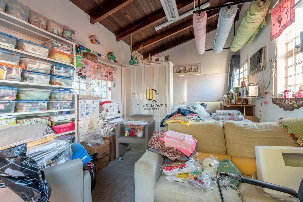 Casa de 3 dormitórios com 206m² à venda no Bairro Santa Tereza.