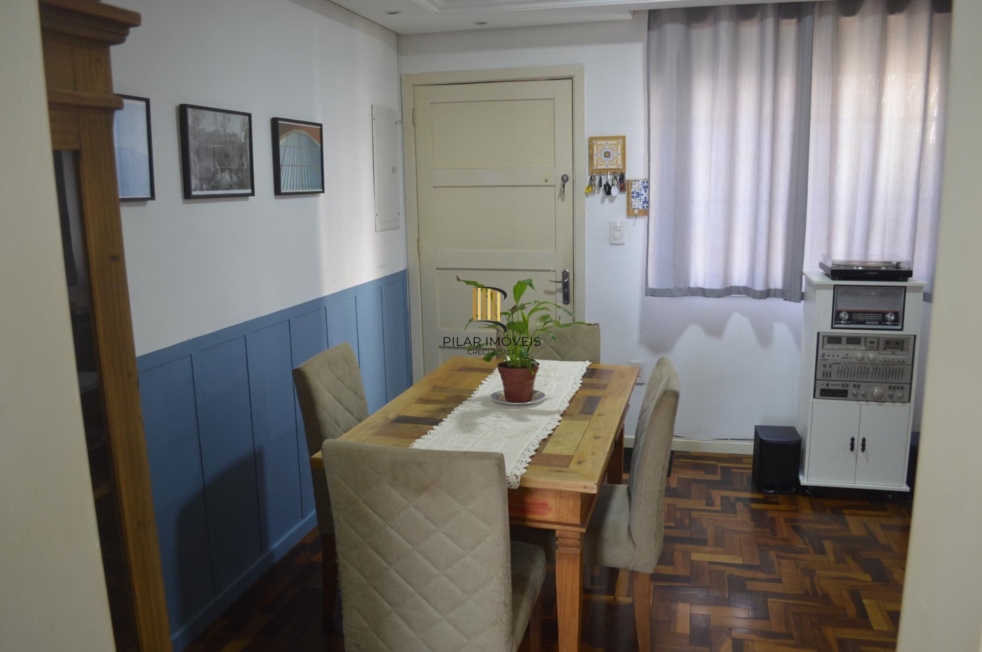 Apartamento com 3 quartos e 77m² à venda em Teresópolis, Porto Alegre.