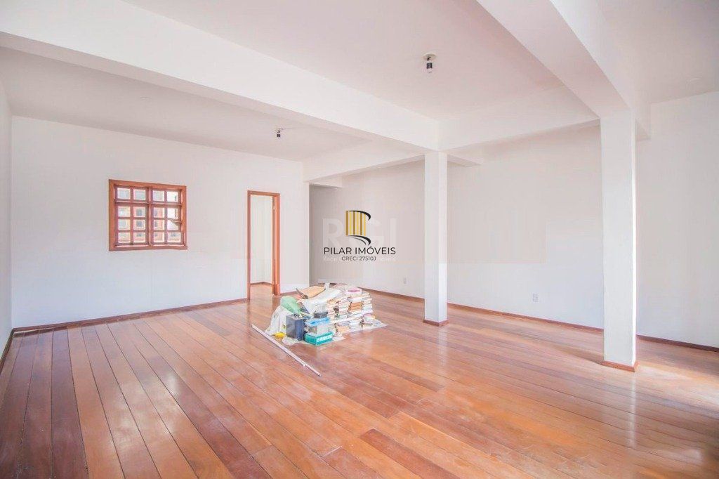 Casa para Venda - 440m², 3 dormitórios, sendo 2 suites, 2 vagas - Cidade Baixa