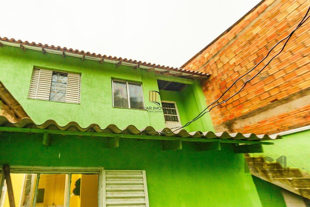 Casa de 4 Dormitório(s) Bairro Nonoai - Porto Alegre