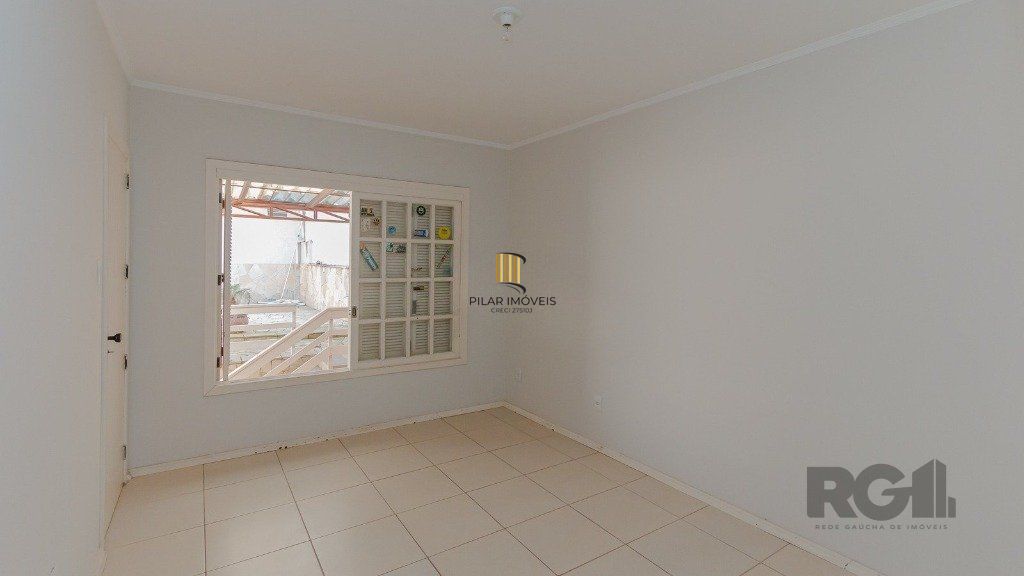 Casa com 4 dormitórios, 4 vagas no bairro Vila Jardim