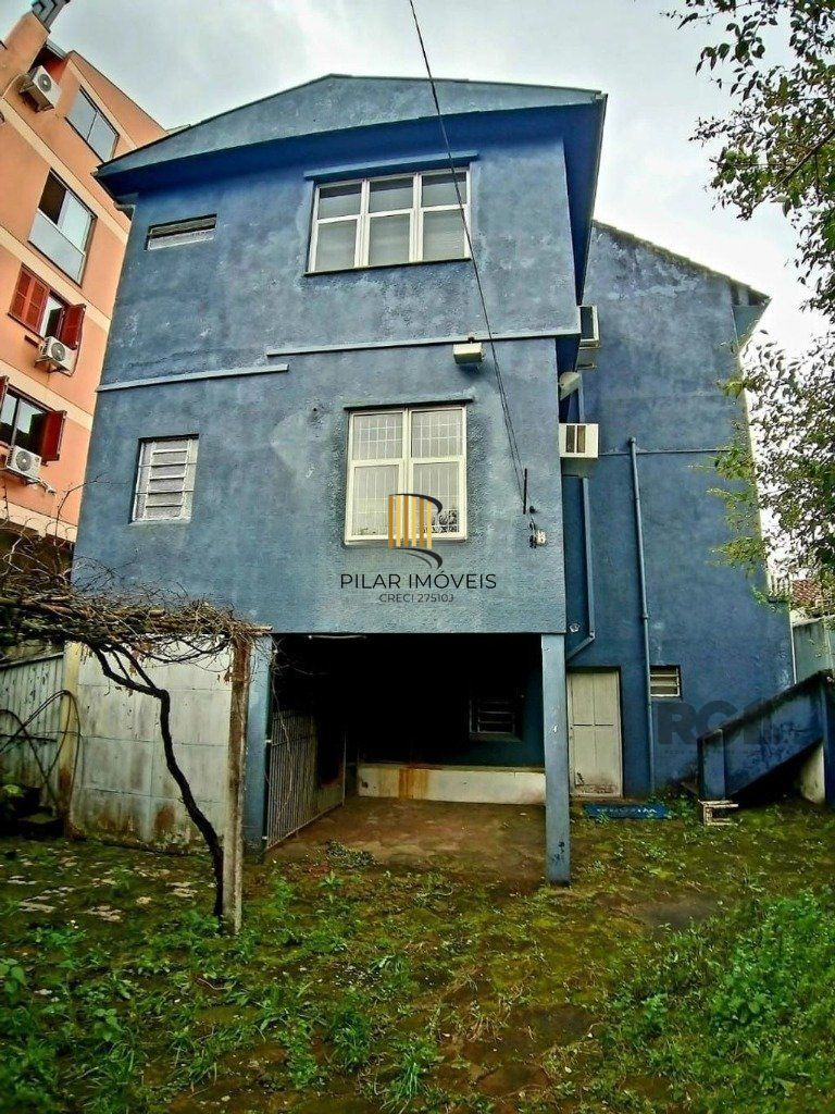 Casa comercial com 12 dormitórios no bairro Teresópolis