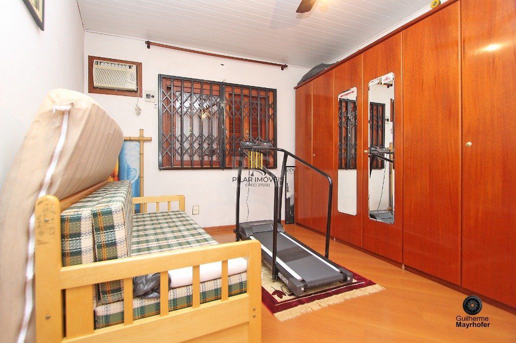 Casa para Venda - 165m², 3 dormitórios, sendo 1 suites, 2 vagas - Medianeira