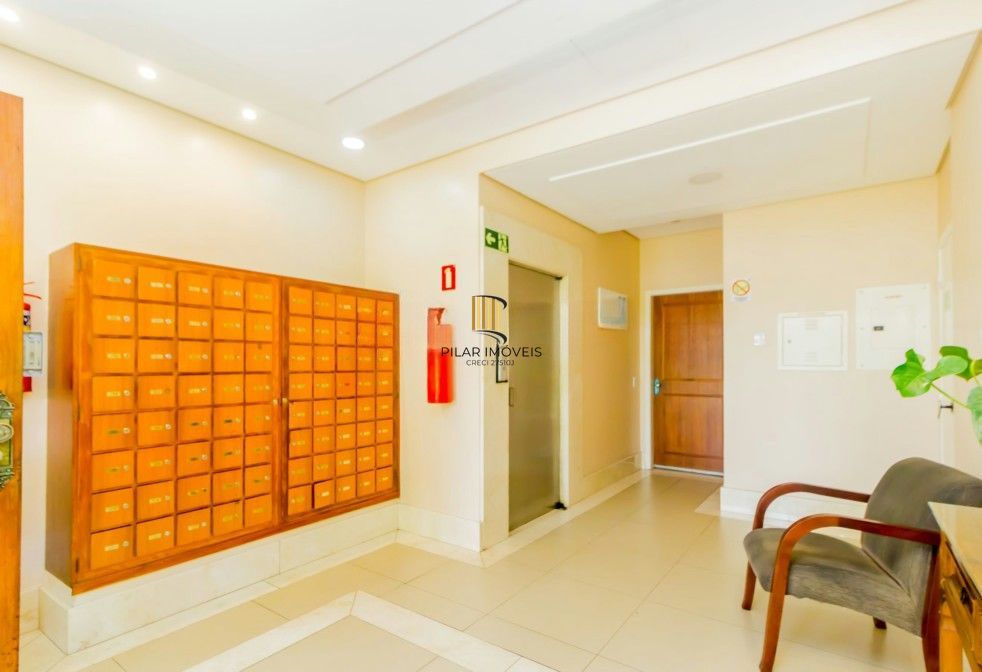 Apartamento de 2 dormitórios com vaga de garagem coberta e escriturada no Bairro Glória – Porto Alegre.