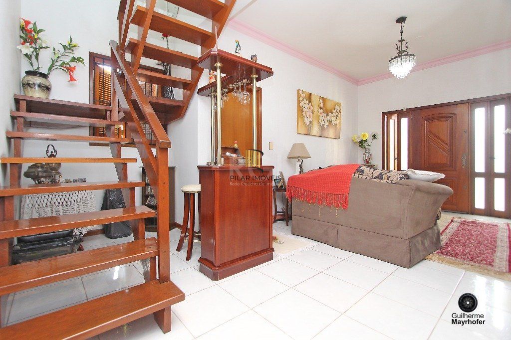 Casa para Venda - 165m², 3 dormitórios, sendo 1 suites, 2 vagas - Medianeira