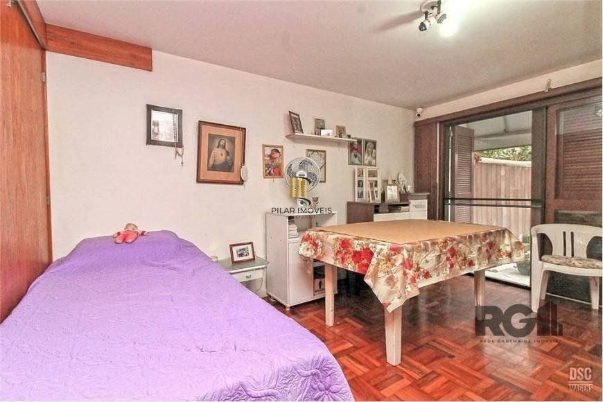 Casa de 285m² - 4 dormitórios, 4 vagas no bairro Bom Jesus