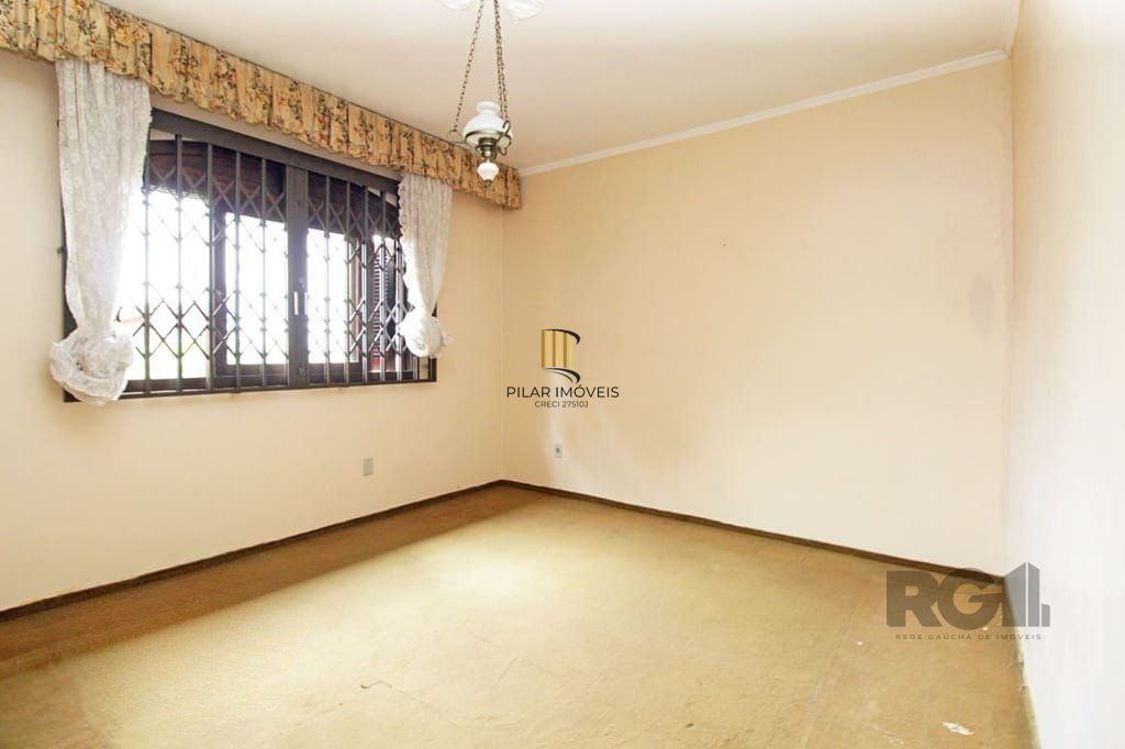 Excelente casa de 154m² com 3 dormitórios e 2 vagas.