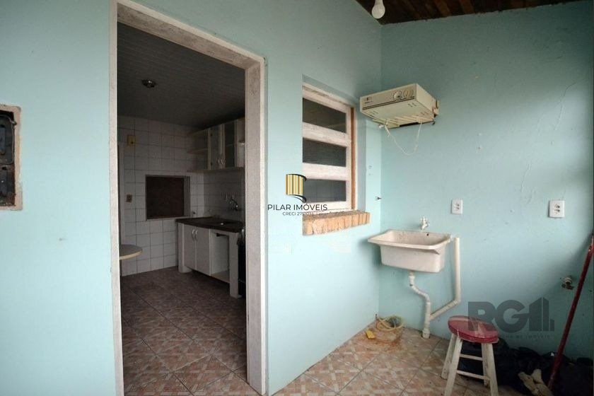 Casa de 200m² - 4 dormitórios, 4 vagas no bairro Espírito Santo